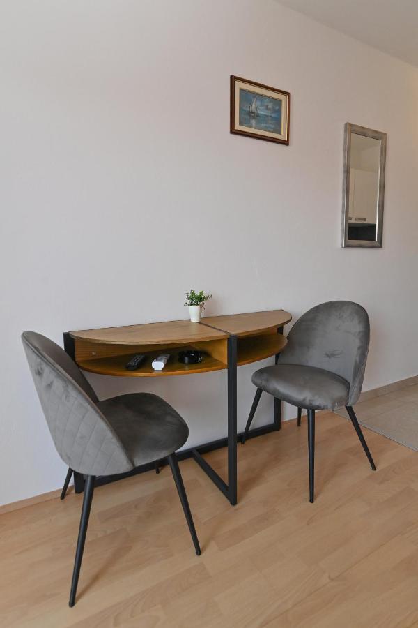 Rooms & Apartments Jadranka บัชกา ภายนอก รูปภาพ