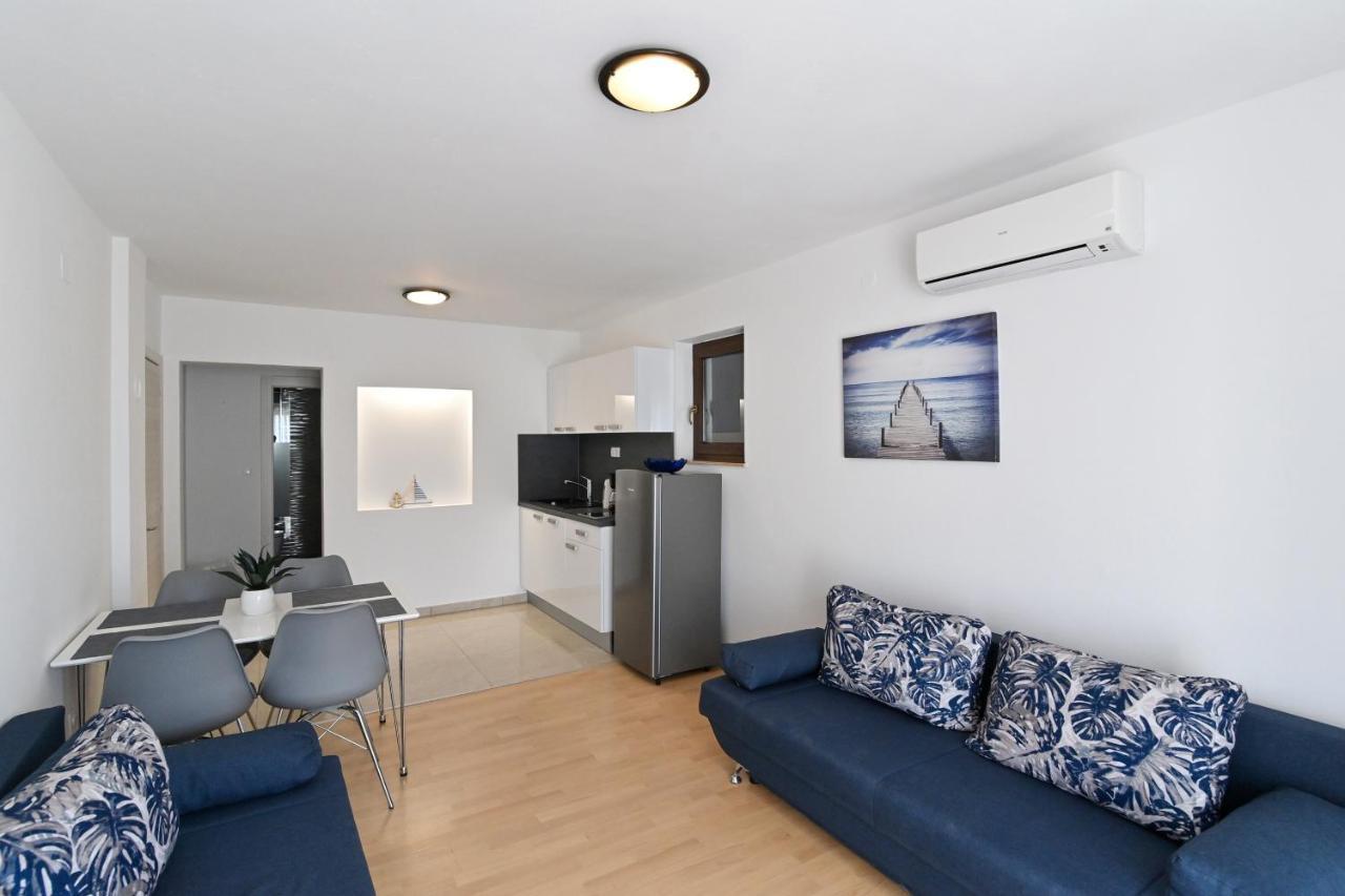 Rooms & Apartments Jadranka บัชกา ภายนอก รูปภาพ