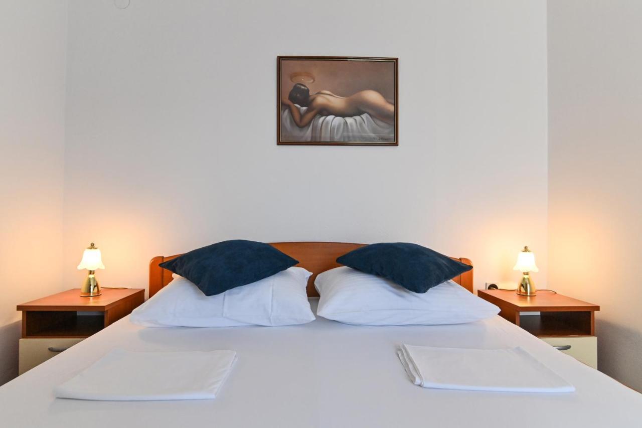 Rooms & Apartments Jadranka บัชกา ภายนอก รูปภาพ