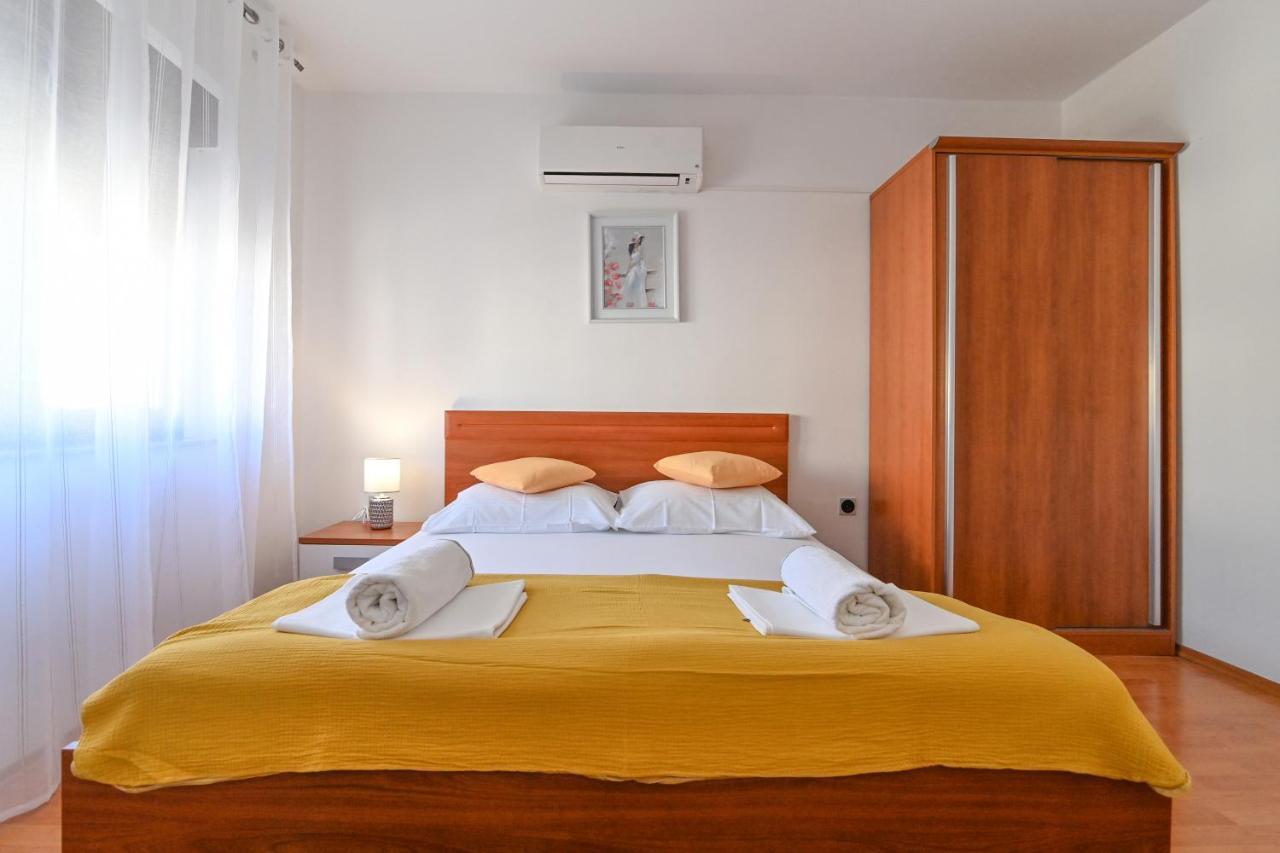 Rooms & Apartments Jadranka บัชกา ภายนอก รูปภาพ