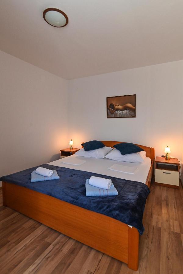 Rooms & Apartments Jadranka บัชกา ภายนอก รูปภาพ