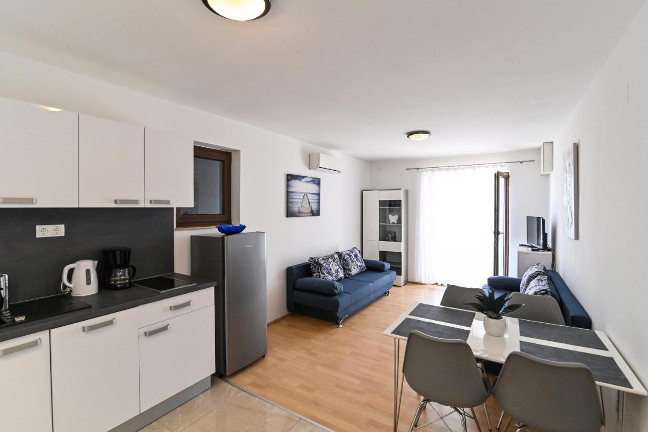 Rooms & Apartments Jadranka บัชกา ภายนอก รูปภาพ